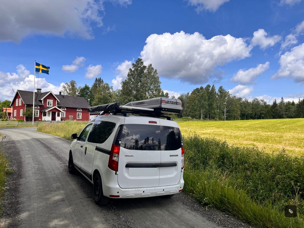 Anul ăsta, tânărul a făcut prima călătorie cu camper-ul, un drum de 23 de zile până în Norvegia