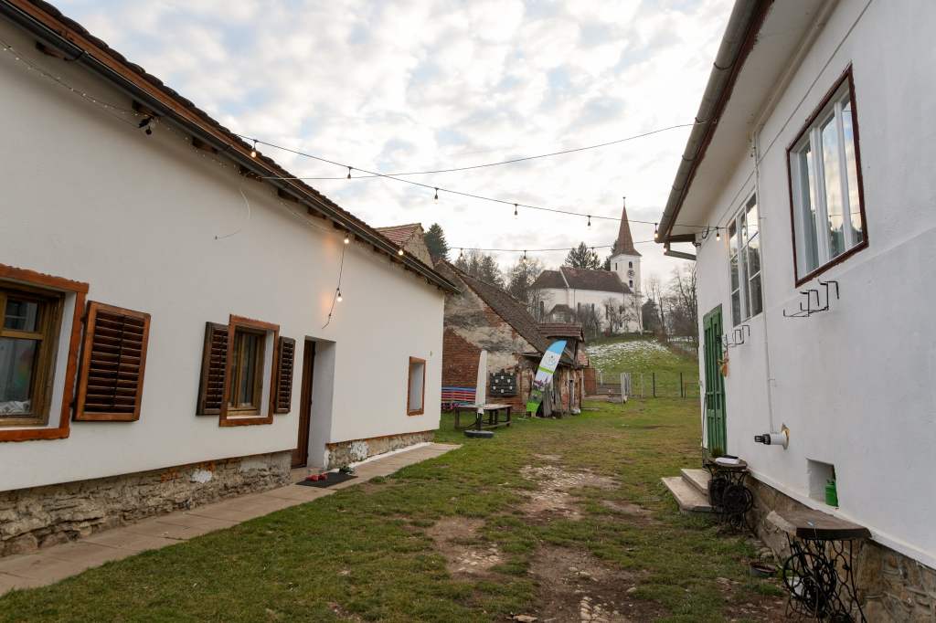 Proprietatea, conform documentelor de proprietate, a fost construită în 1959