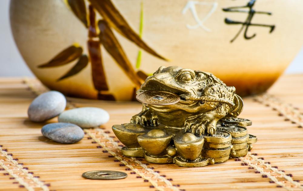 broasca feng shui galbena pentru a atrage bani