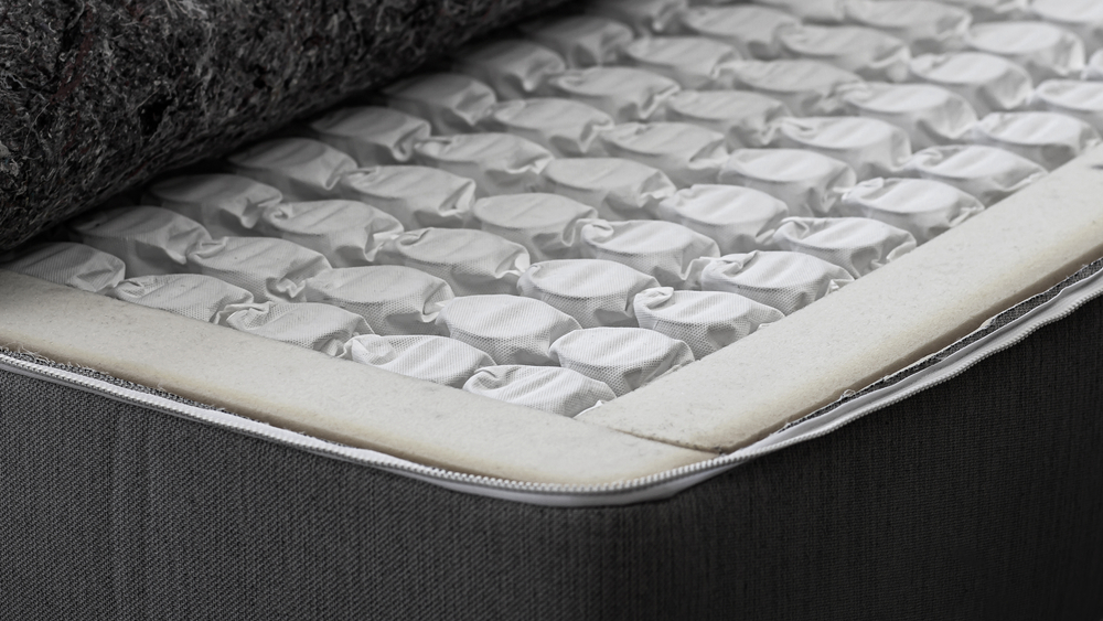 pat boxspring detaliu interior al arcurilor