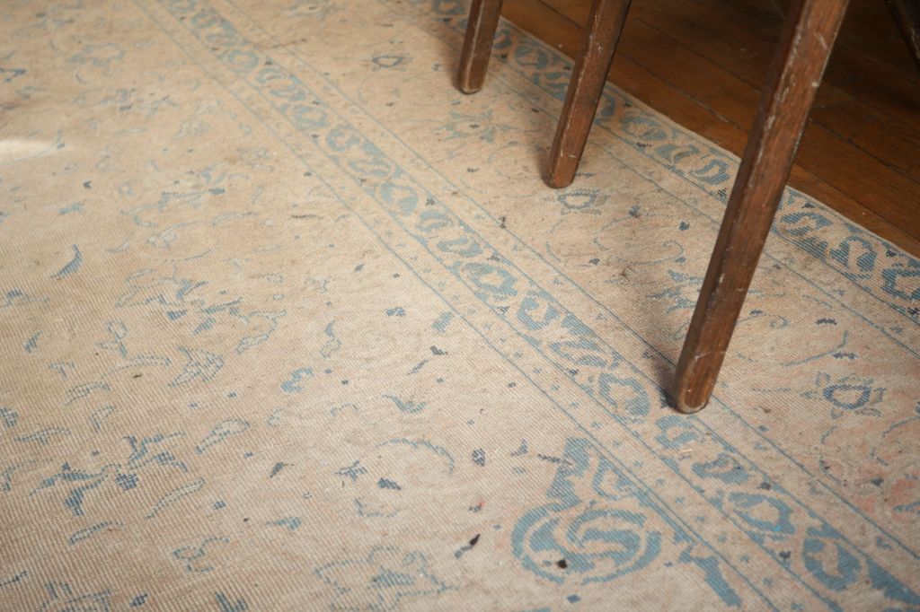 miros urat covoare vechi aspect imbacsit model bleu