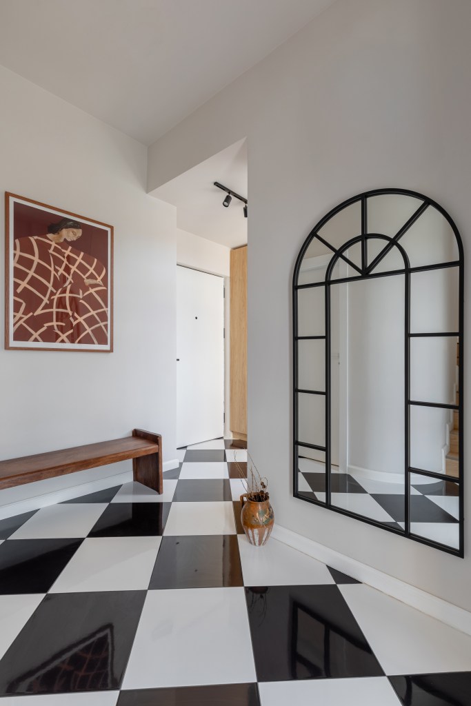 hol apartament rustic contemporan