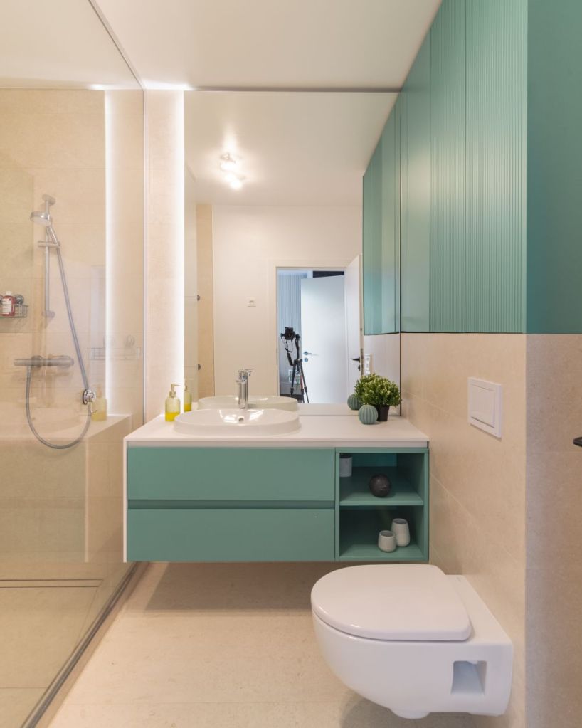 amenajare baie mobilier verde