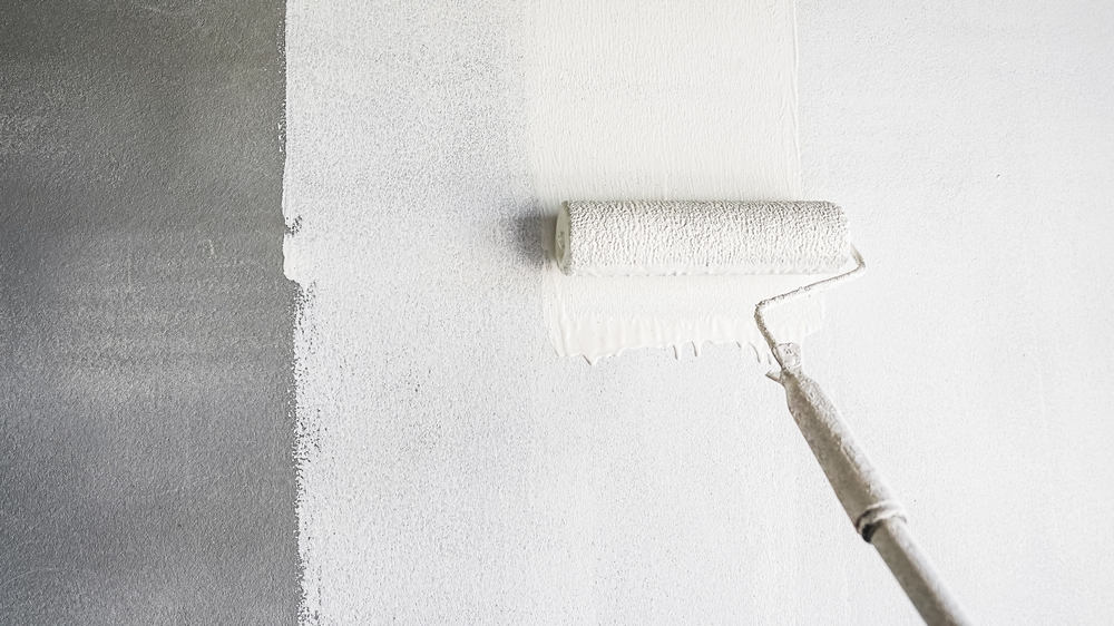 zugravire perete cu var cu trafalet