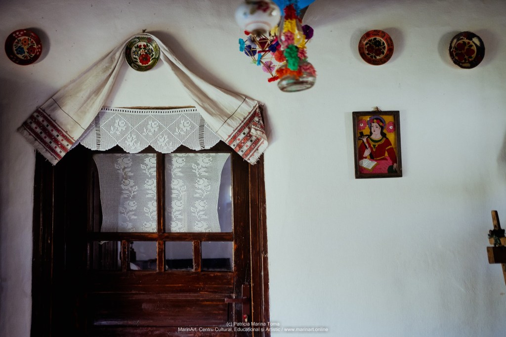 Casa albastră din Marin a fost decorată cu piesele bunicii
