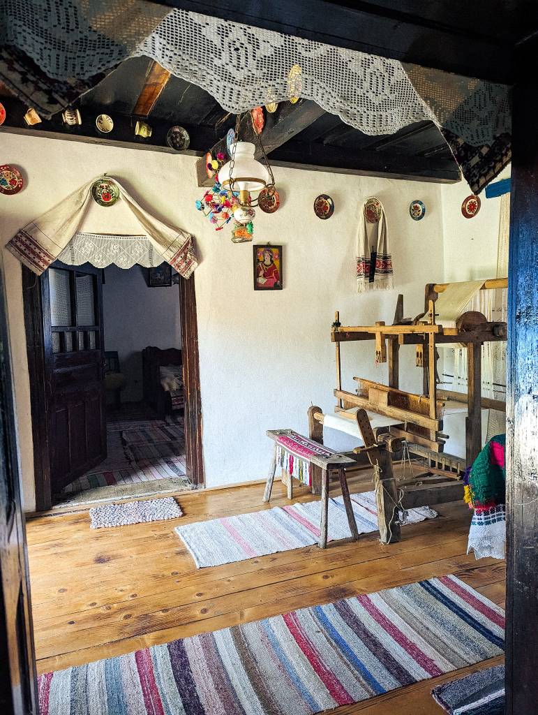 La momentul cumpărării, casa era într-o stare jalnică, aproape dărăpănată