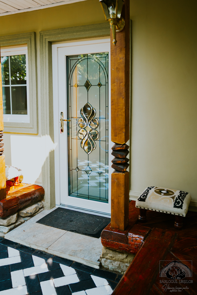 Proprietarii au transformat căsuța veche într-o pensiune cochetă