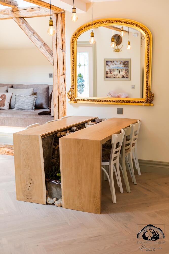 Proprietarii au transformat căsuța veche într-o pensiune cochetă