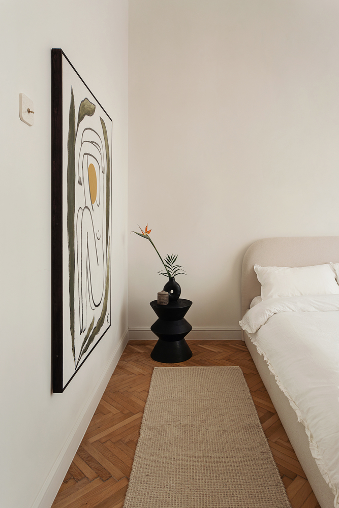 „Ne-am dorit ca apartamentul să respecte eleganța clădirii, și, în același timp, să aibă suflet”, spune proprietara - FOTO: Andreea Iancu