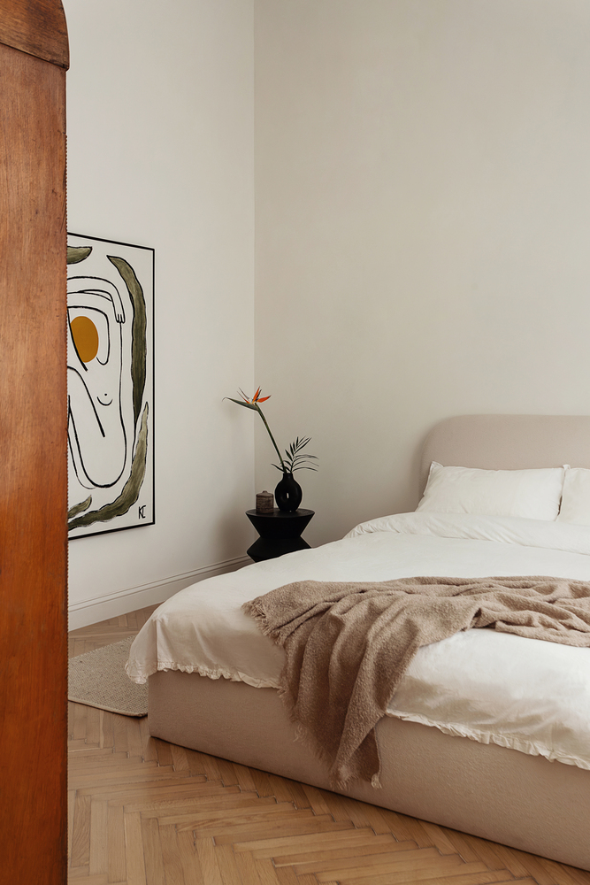 „Ne-am dorit ca apartamentul să respecte eleganța clădirii, și, în același timp, să aibă suflet”, spune proprietara - FOTO: Andreea Iancu