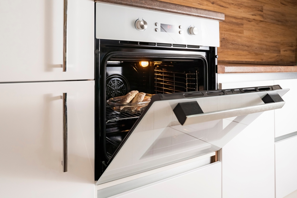 cuptor electric incorporabile cu ușa deschisa