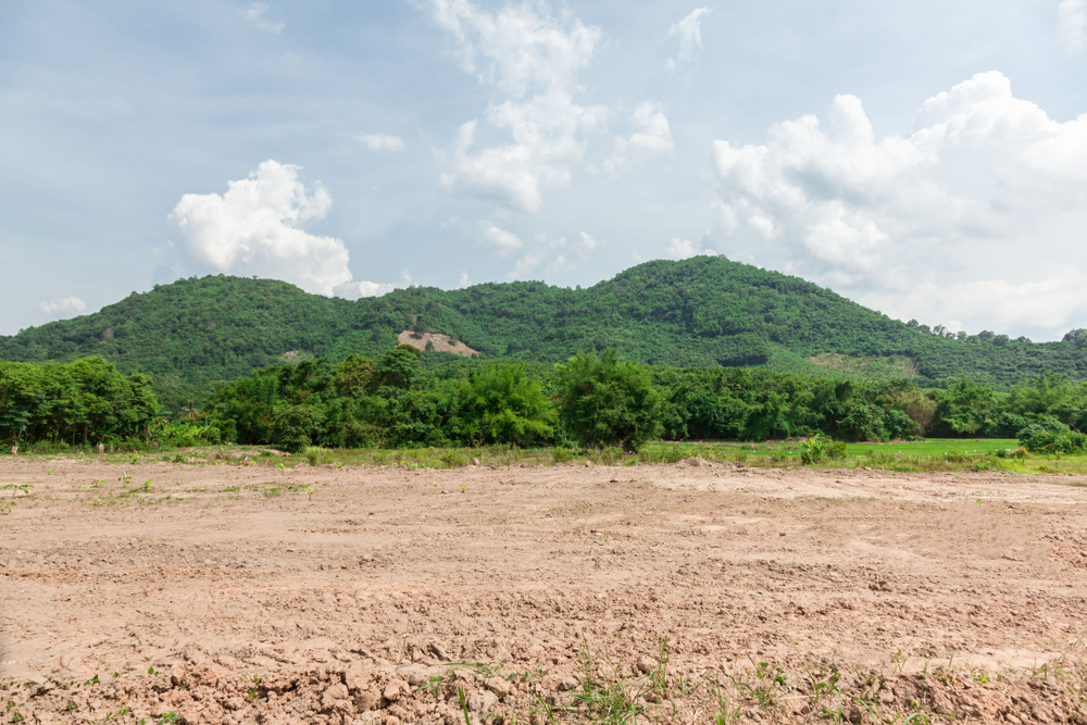 teren gol construcție casa riscuri naturale