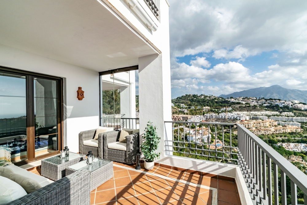 apartament ultimul etaj cu vedere pe terasa