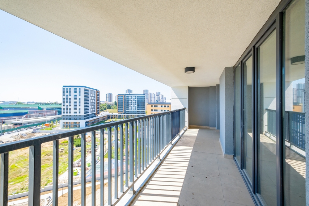 balcon apartament ultimul etaj