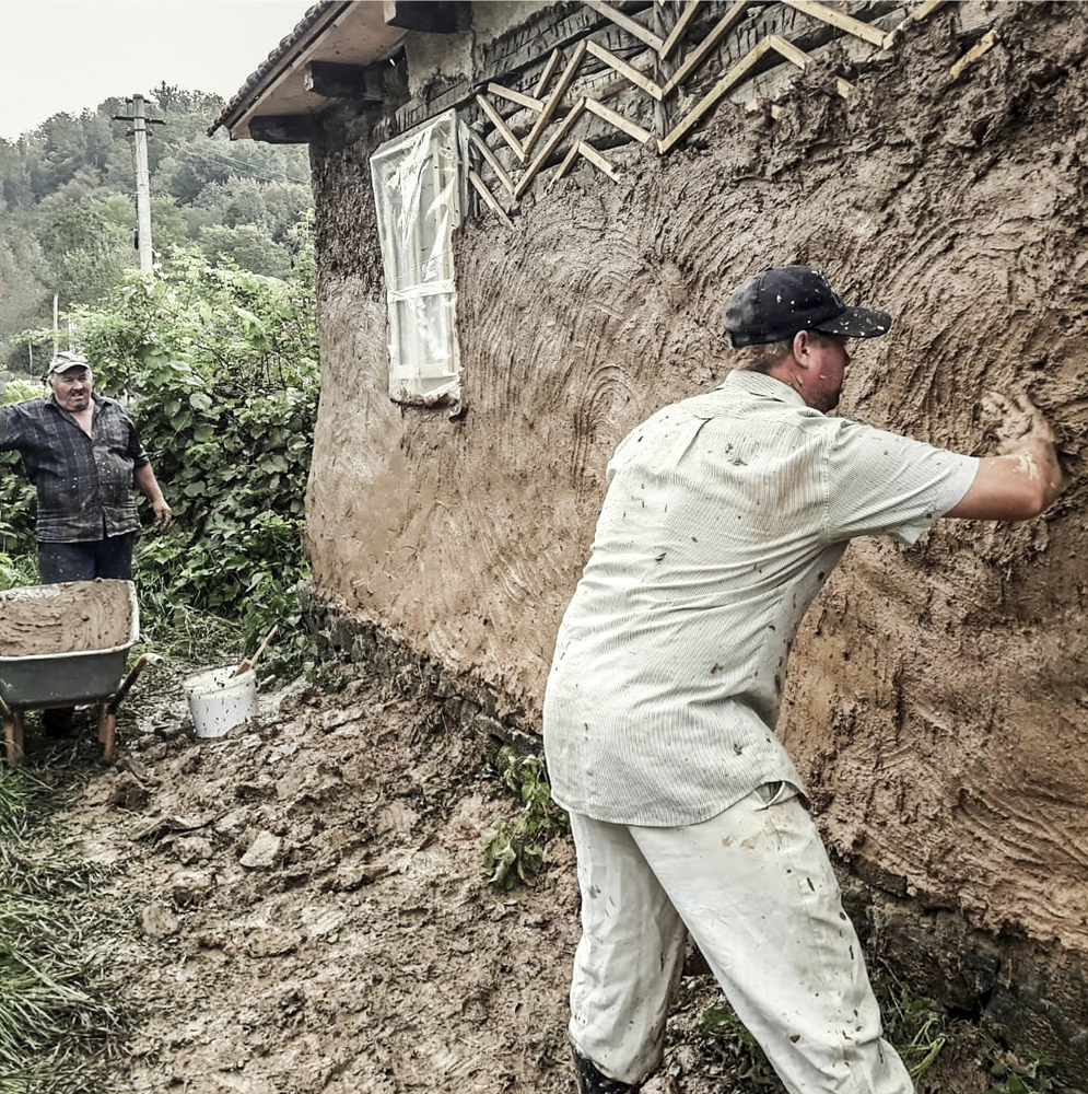 Reabilitarea casei a durat doi ani, iar meșteri locali au fost implicați în proces