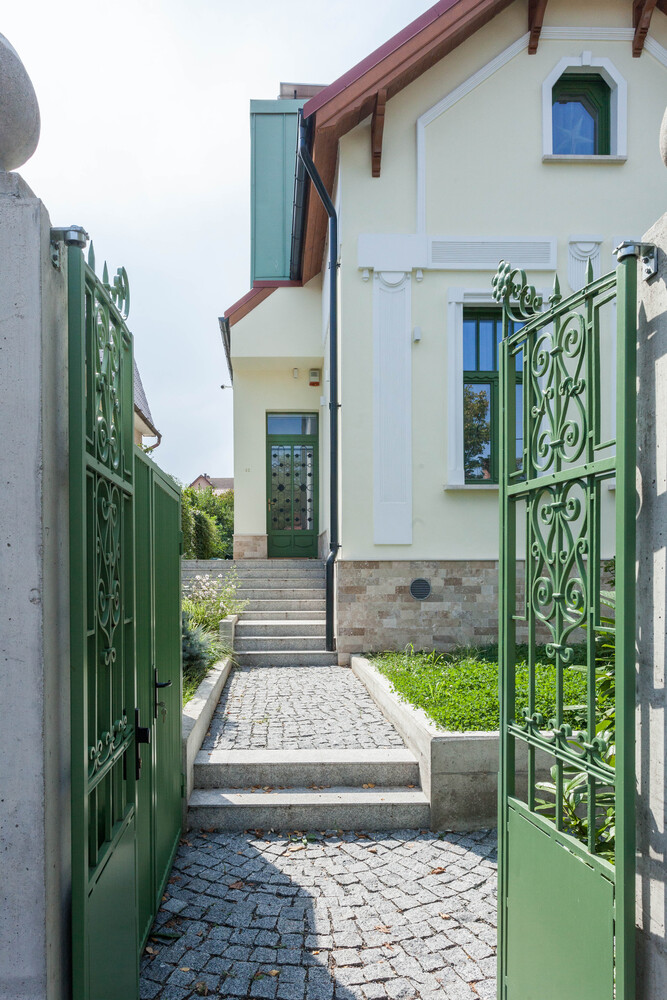  Construcția din 1914 a fost reinterpretată printr-o extindere contemporană 