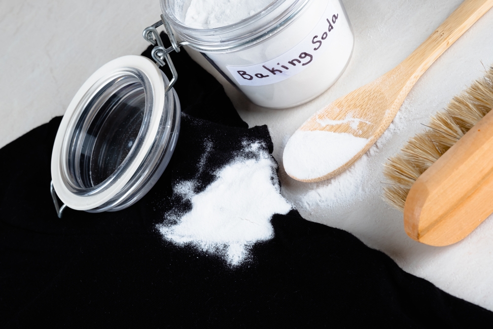 bicarbonat de sodiu pentru hainele care miros a ranced