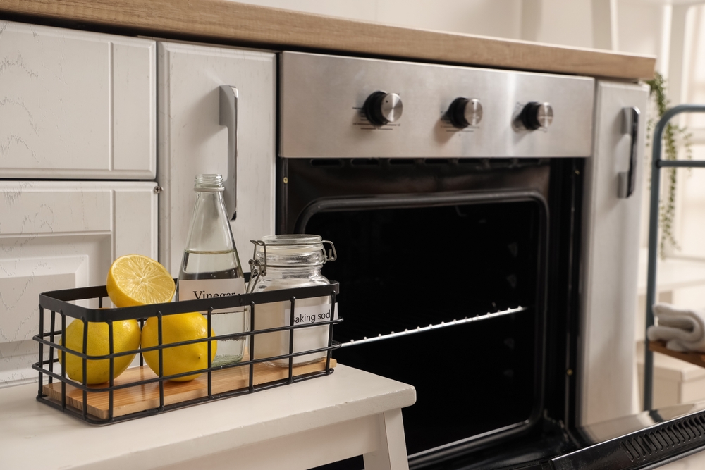 soluții naturale pentru curățenia casei oțet lămâie bicarbonat de sodiu