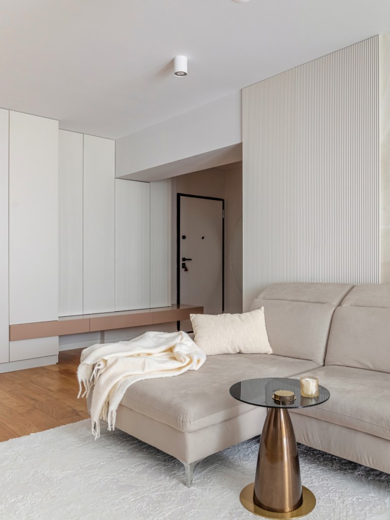 Apartamentul are un design modern, echilibrat și elegant