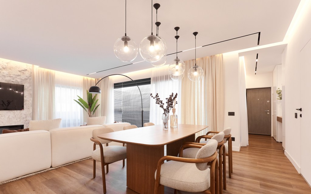 Costul final al renovării și al amenajării a fost de peste 100.000 de euro