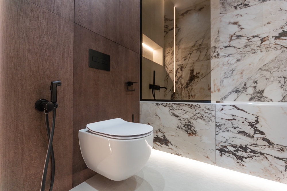 toaleta suspendata baie moderna înălțime ideală de montaj