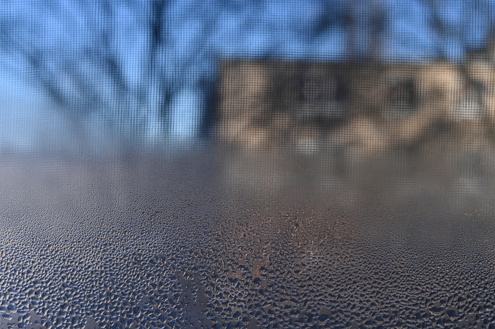 condens pe geam ușă intrare de ce apare 