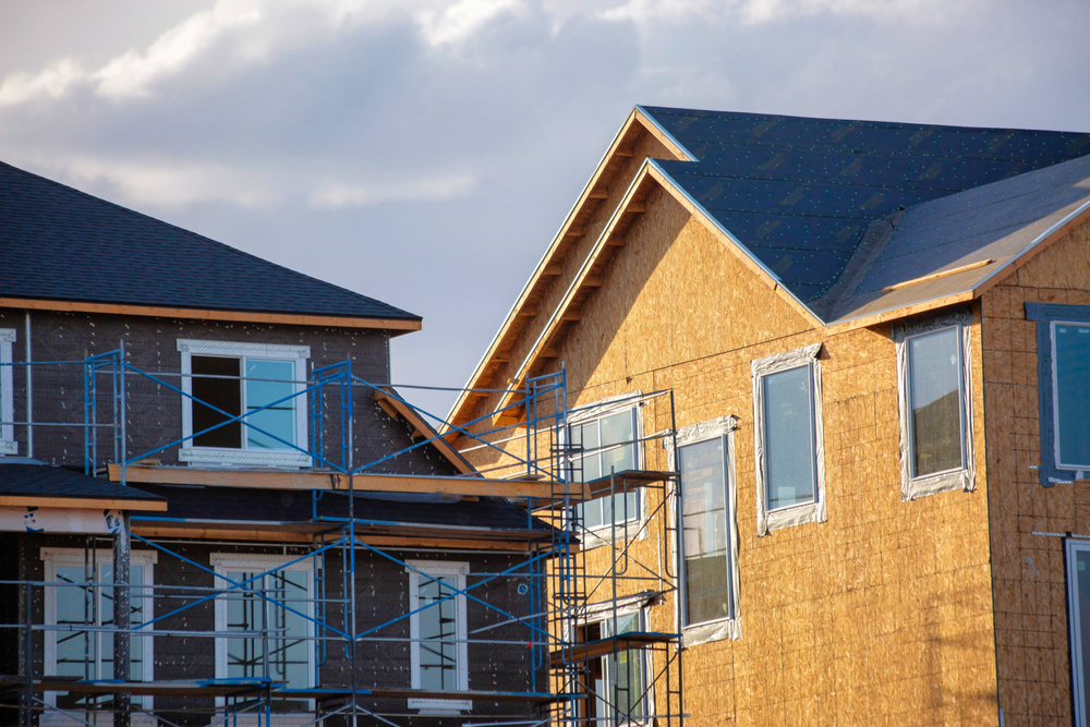 construcție casa pe limita de proprietate e legală sau nu