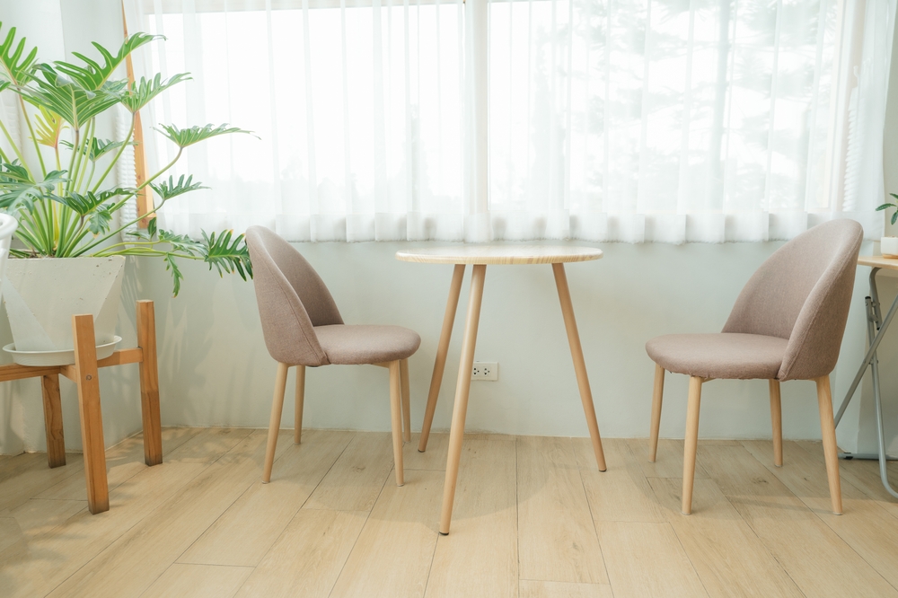 finisaje interioare pe care designerii nu le recomandă ceramica care imita lemnul