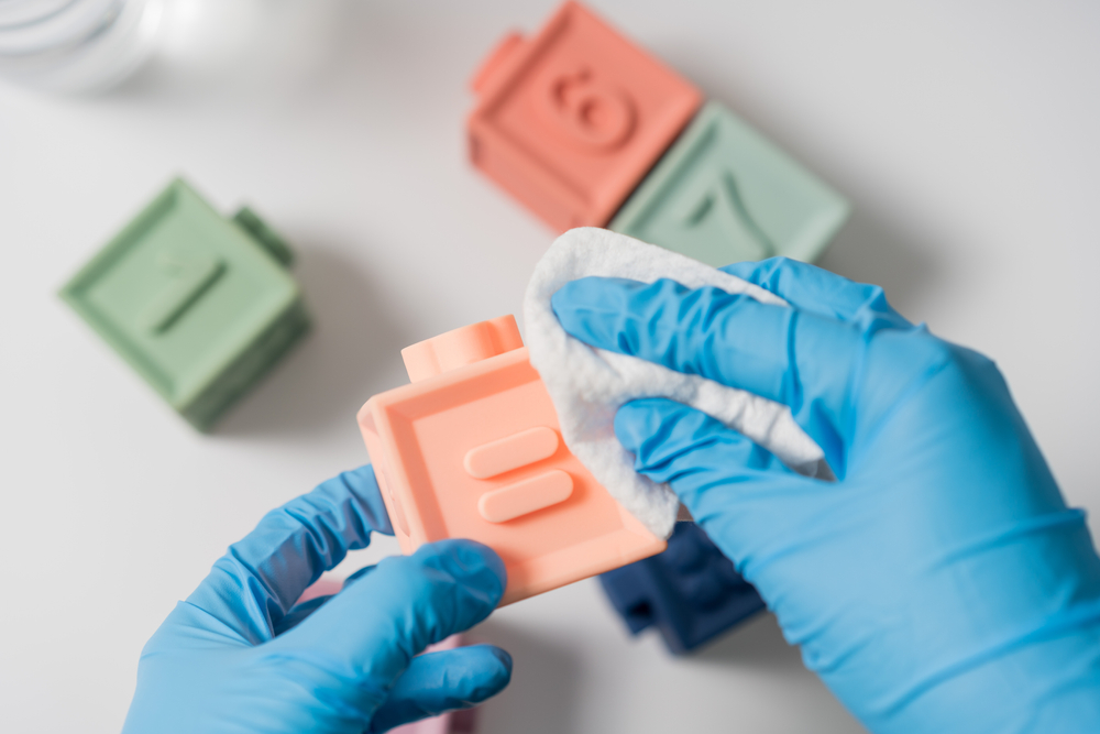 spălare dezinfectare jucării cu soluții non toxice