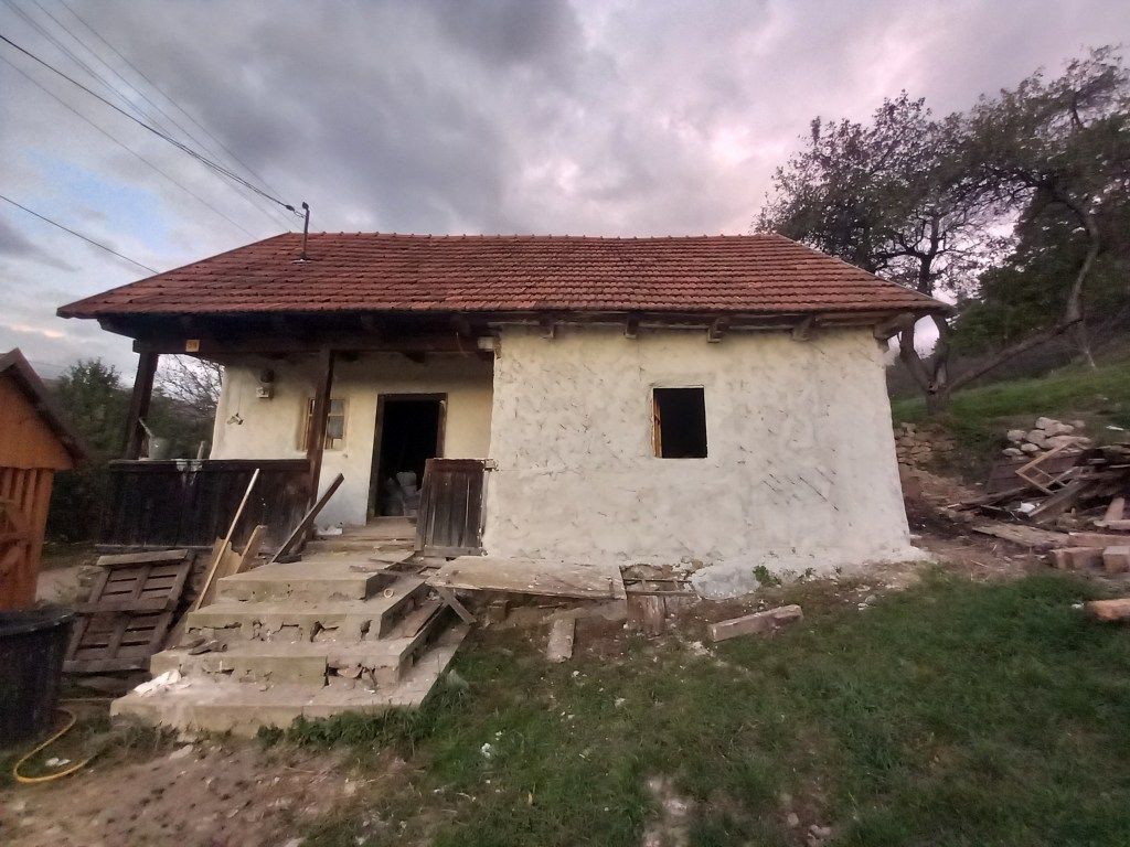 Visul Mariei Pop de a transforma casa străbunicii în muzeu va deveni realitate
