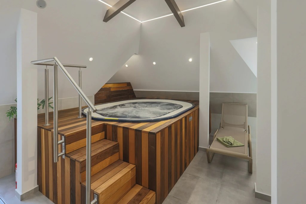 jacuzzi turul villa sovata