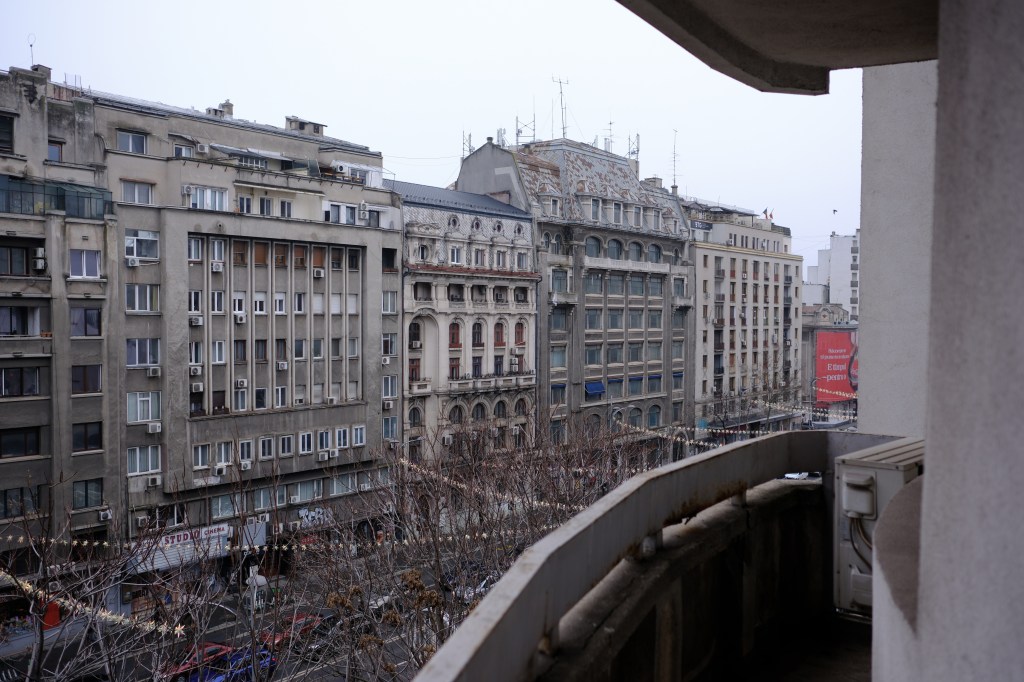 Proiectul invită bucureștenii să contribuie cu propriile fotografii și amintiri pentru a documenta istoria Pieței Romane. Andreea Cel Mare