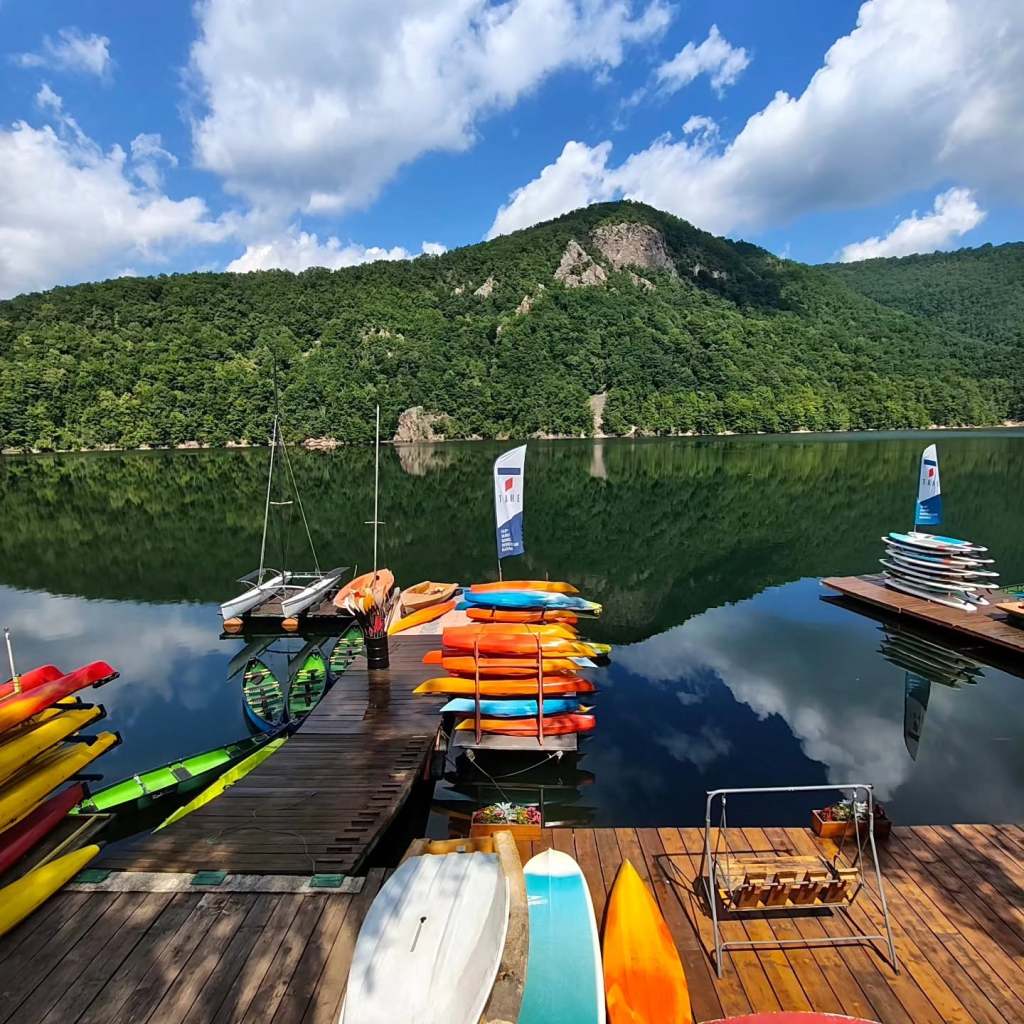 La Tarnița, principalul atu este culoarea apei