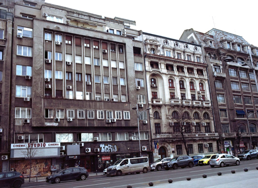 Proiectul invită bucureștenii să contribuie cu propriile fotografii și amintiri pentru a documenta istoria Pieței Romane